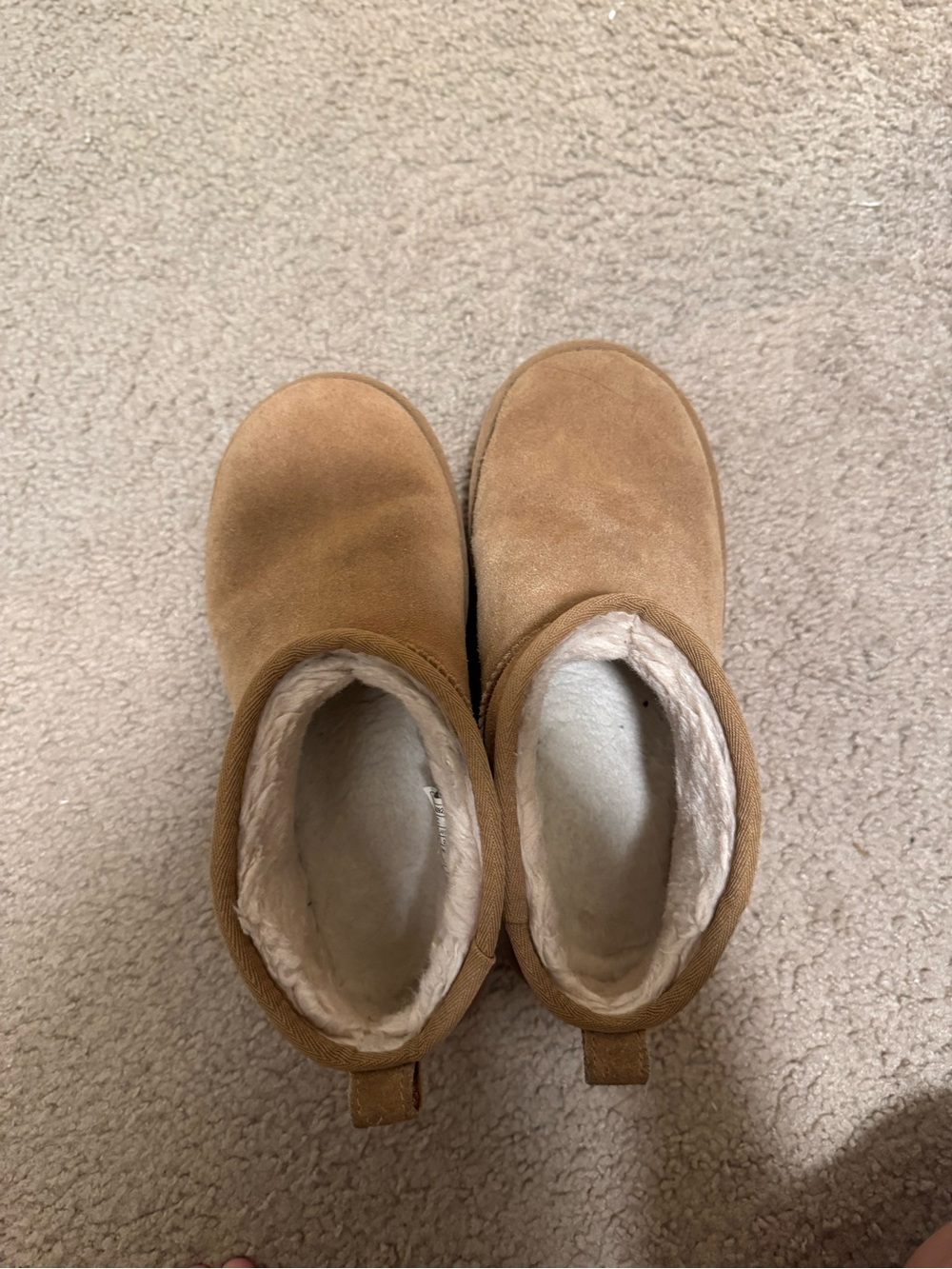Ultra High Rise Uggs - Picture 2 of 4